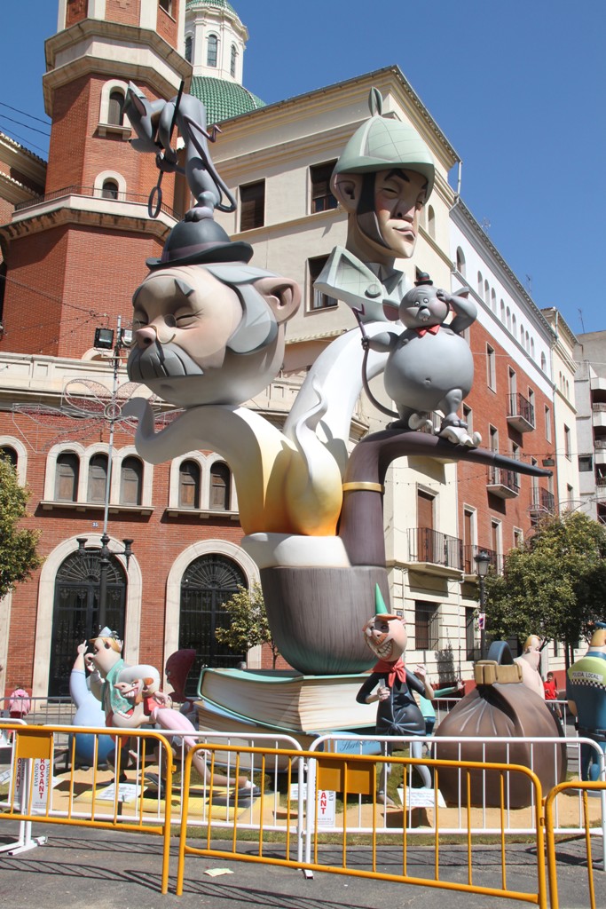 Totfalles: Av. Jacinto Benavente-Reina Doña Germana